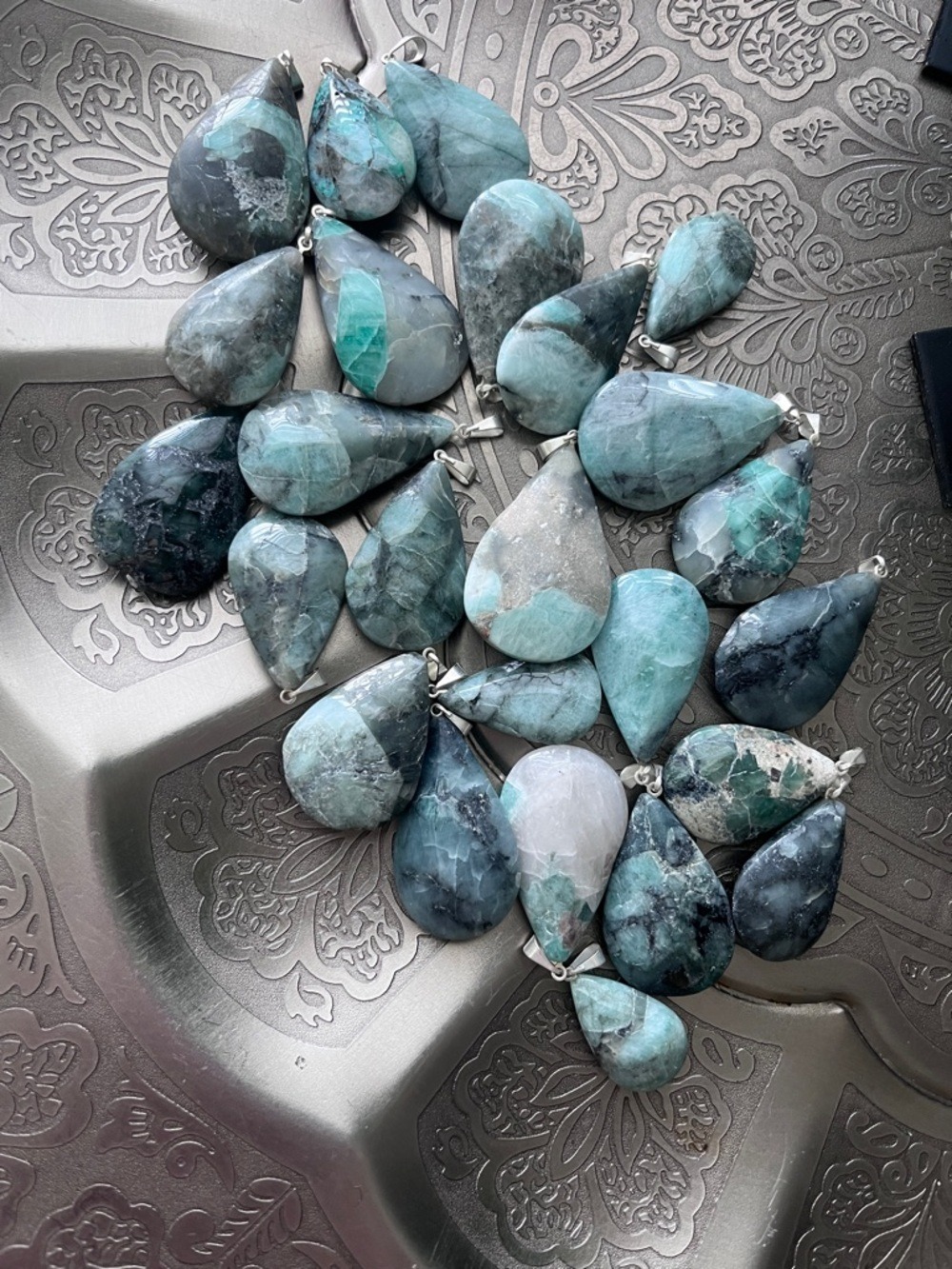 Emerald Pendant - Picture 1 of 4